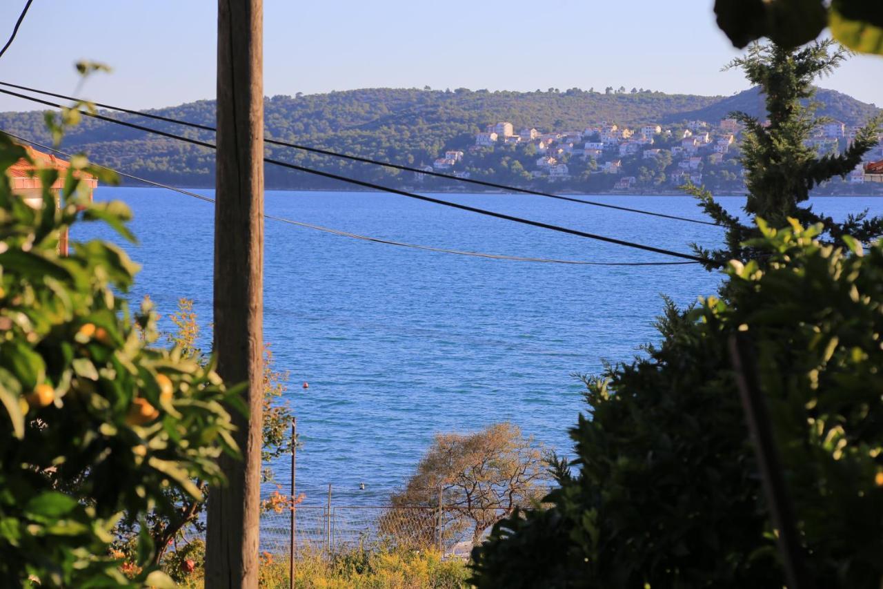 Apartments By The Sea Seget Donji, Trogir - 2029 Exterior photo