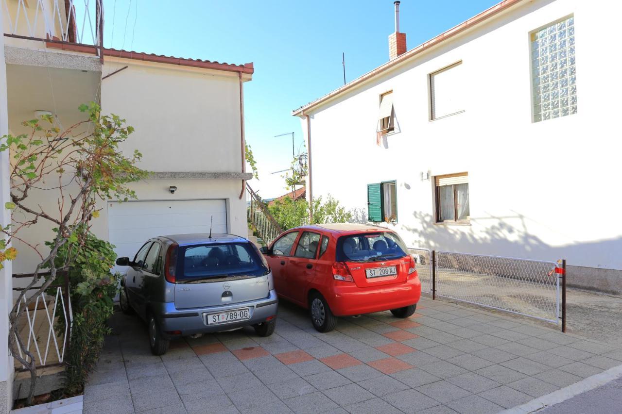 Apartments By The Sea Seget Donji, Trogir - 2029 Exterior photo