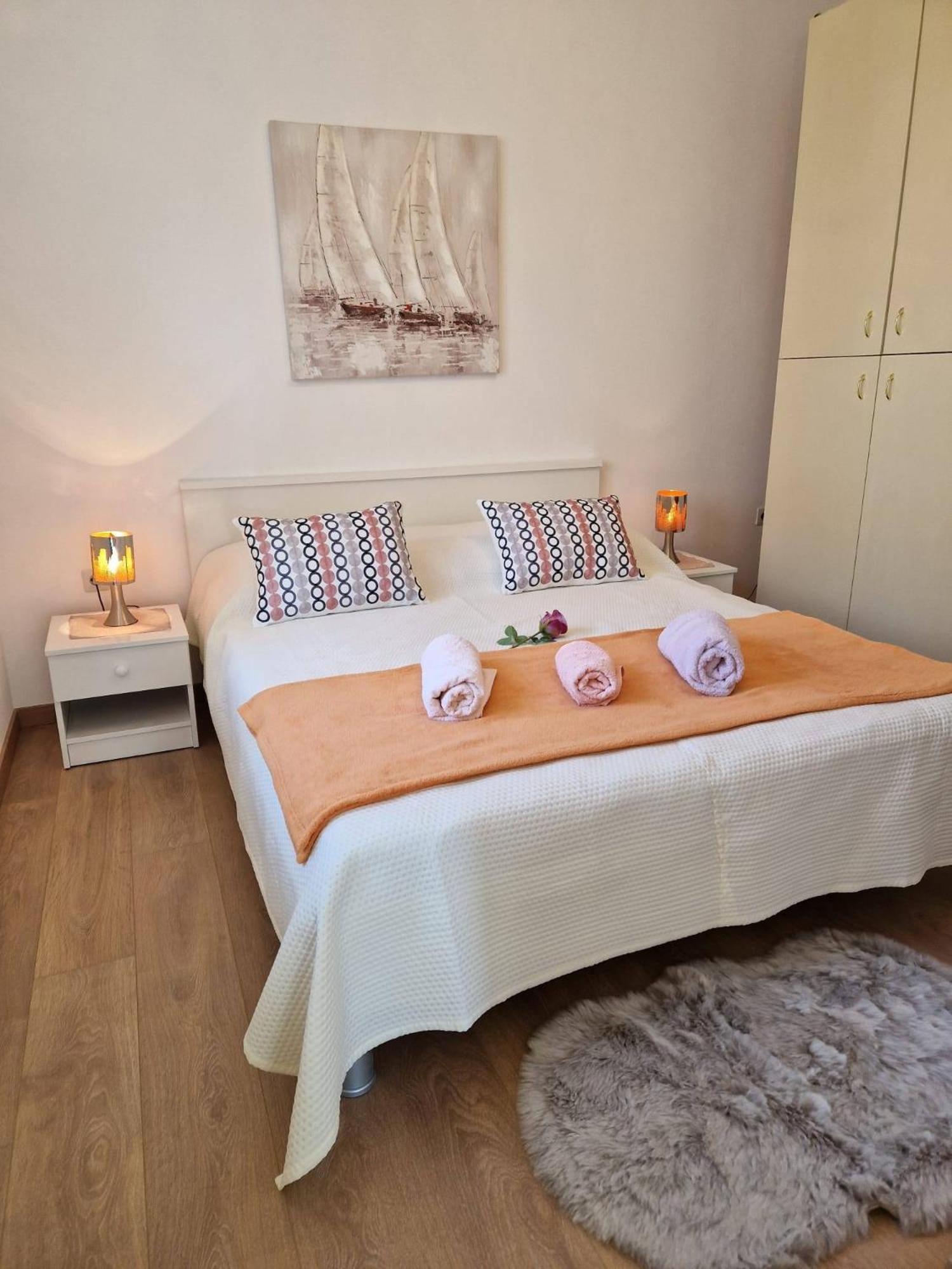 Apartments By The Sea Seget Donji, Trogir - 2029 Room photo